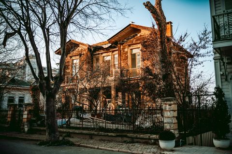 Какие плюсы и минусы у дома из клееного бруса для постоянного проживания