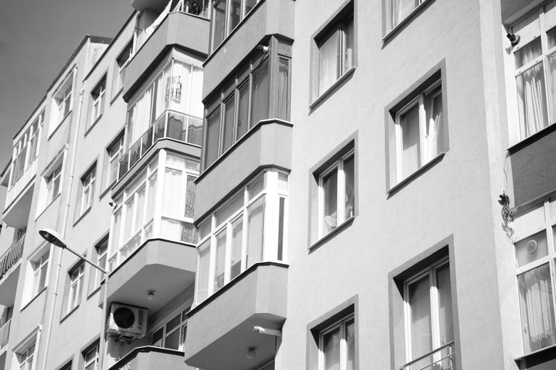 Какие нормативы регламентируют тепловую защиту и как их проверить?